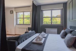 Black Loft Como by Rent All Como - 2