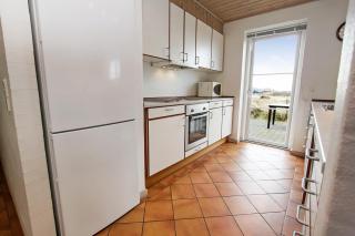 Cottage with wood-burning stove by the sea - SJ760 - 2