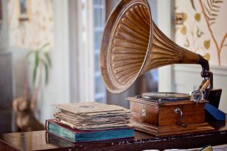 Burleigh Court Hotel - 1