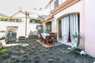 Sa Domo d' Amare - Comely Apartment with Parking! - Pula - 0