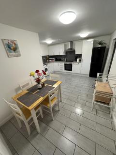Beautiful 1-Bed Apartment in Colchester - Colchester - 3