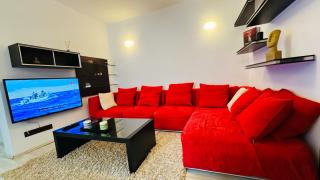 RED FLAT 2BR with Luxurious King Bed & Hot Tub - Bucareste - 3