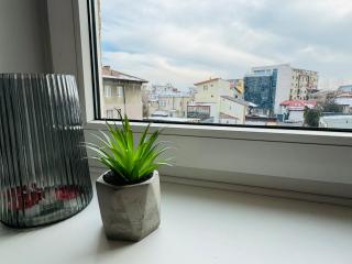 RED FLAT 2BR with Luxurious King Bed & Hot Tub - Bucareste - 2