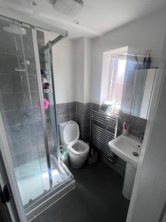 Modern Comfortable House on quiet development - Horley - 6