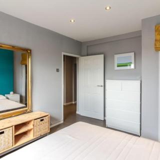 Top Floor 1 Bedroom Apartment with views over London - Londra - 8
