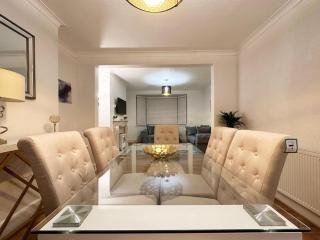 Charming 3-bedroom family home - London - 0