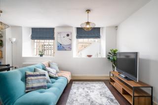 Riverside 1 Bed Basement Flat near Hampton Court Palace - 9