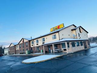Super 8 by Wyndham Imlay City - Imlay City - 9