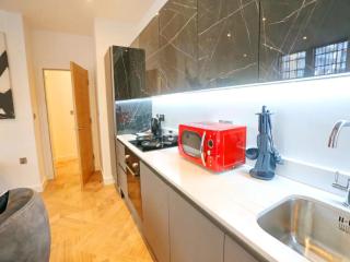 Renovated Flat With King Bed In The Heart Of Manc - Pass the Keys - 6