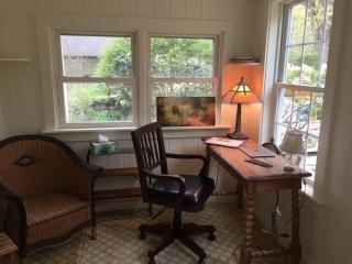 Idyllic New England Cottage - Wilton - 1