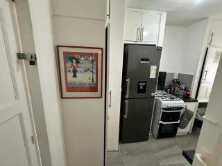 Aldgate East Rooms R2 - 5