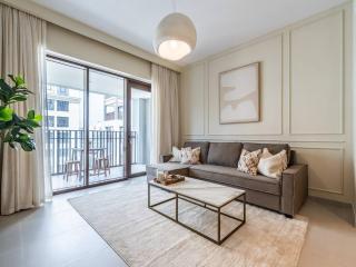 Sunset Creek Oasis: 1BR Gem Luxury Beach Apartment - 0