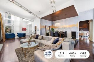 5BR 5BA Architectural Estate-Theatre Gym Rooftop - Chicago - 0