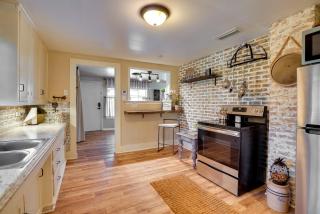 Rusk Retreat with Fire Pit, Grill and Countryside View - Rusk - 3