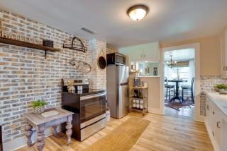 Rusk Retreat with Fire Pit, Grill and Countryside View - Rusk - 1
