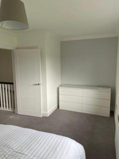 Modern 2 Bedroom House, Edinburgh. - 6