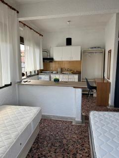 PELEKAN rooms and apartments Athina 34 - Pefkohori - 8