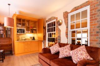 Apartments at Number 16 - The Jolly Coopers - Hampton - 0