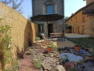 Gite 3 chambres, 2 à 10 pers et jardin clôturé - Oradour-sur-Glane - 2