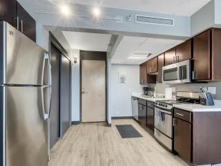 Modern Studio - Walk To Wells Fargo Arena - Des Moines - 5