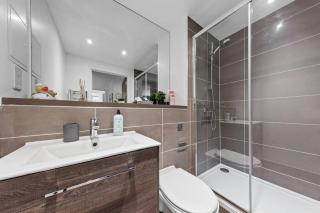 Sleep 7 20 mins from London Waterloo BP65 - 5