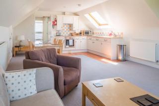 Flat 1 Mawgan Porth Golf Club - 3