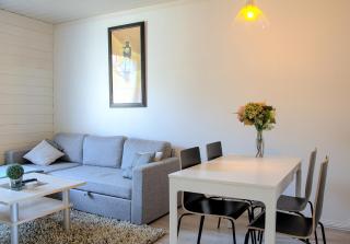 Free Parking at Cozy & Central Getaway - 6