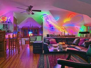Mike & Allen's Place on the Park_1 - Columbus - 1