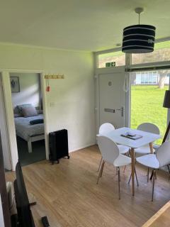 Chalet 77, Kings Chalet park,Cromer,North Norfolk. - 8