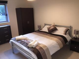 Newcastle Executive Apartment - 9