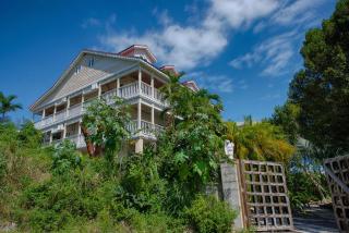 A Stone's Throw Away - Nassau - 8