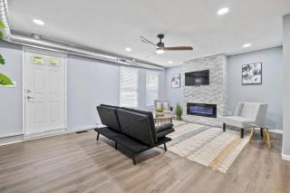3BR Charming Home with Fireplace - Pittsburgh - 3