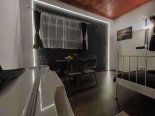 Morrison Apartments - 4