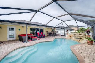 5 Mi to Beach Getaway in Cape Coral with Pool - Cape Coral - 0