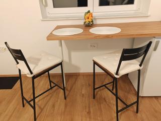 YELLOW APARTMENT WITH FREE PARKING - Liubliana - 7