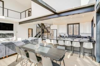 Custom Windham Mtn Villa with Pool, Theater and Views! - Windham - 4