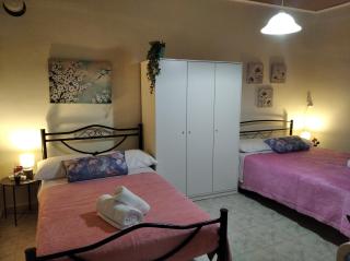 Country House Kalyves, 2 bedrooms, sleeps 6, 700sqmgarden, 180m from beach - 3
