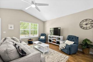 Peaceful Pearl Retreat- 5 Minutes to Downtown, 10 Minutes to Beach - St. Augustine - 2