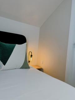 Ivy Shores Apartment - Scarborough - 2
