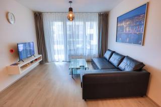 Modern Apartment • Garden • Near The City Center - Prague - 8