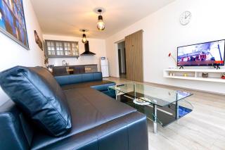 Modern Apartment • Garden • Near The City Center - Prague - 0
