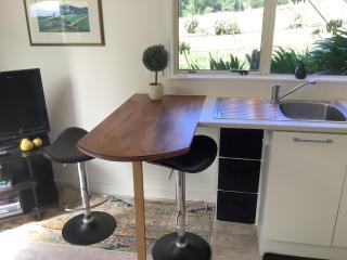 Wood Pigeon Cottage Pet Friendly Free Breakfast Hauraki Rail Trail 2kms - Waikino - 3