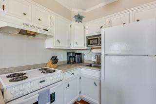 North Topsail Beach Condo with Ocean-View Balcony! - North Topsail Beach - 2