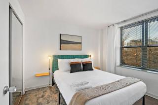 Inviting 2-Bedroom Apt in Hyde Park - The Blackwood rep - Chicago - 1