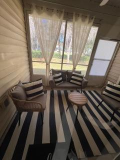 Relaxing 2B/2B with Office Nook, Pool, Gym, Sauna, walk-in closets, lanai, 1 car garage - West Hills - 1