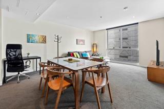 Spacious Melbourne CBD 2-Bed Close to Everything - 8