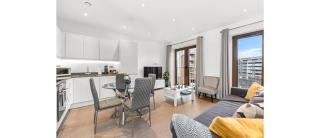Metropolitan Luxury: Chic 2BR Flat in St. Albans - Saint Albans - 3