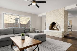 Charming patio home w/ community pool, WFH setups, 10 min walk to Old Town! - Scottsdale - 0