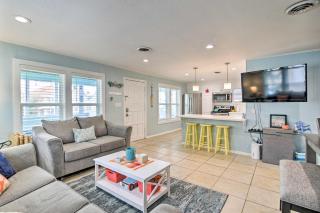 Home with Heated Pool and Hot Tub Less Than 1 Block to Beach! - South Padre Island - 5