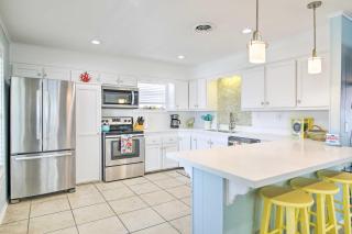 Home with Heated Pool and Hot Tub Less Than 1 Block to Beach! - South Padre Island - 2